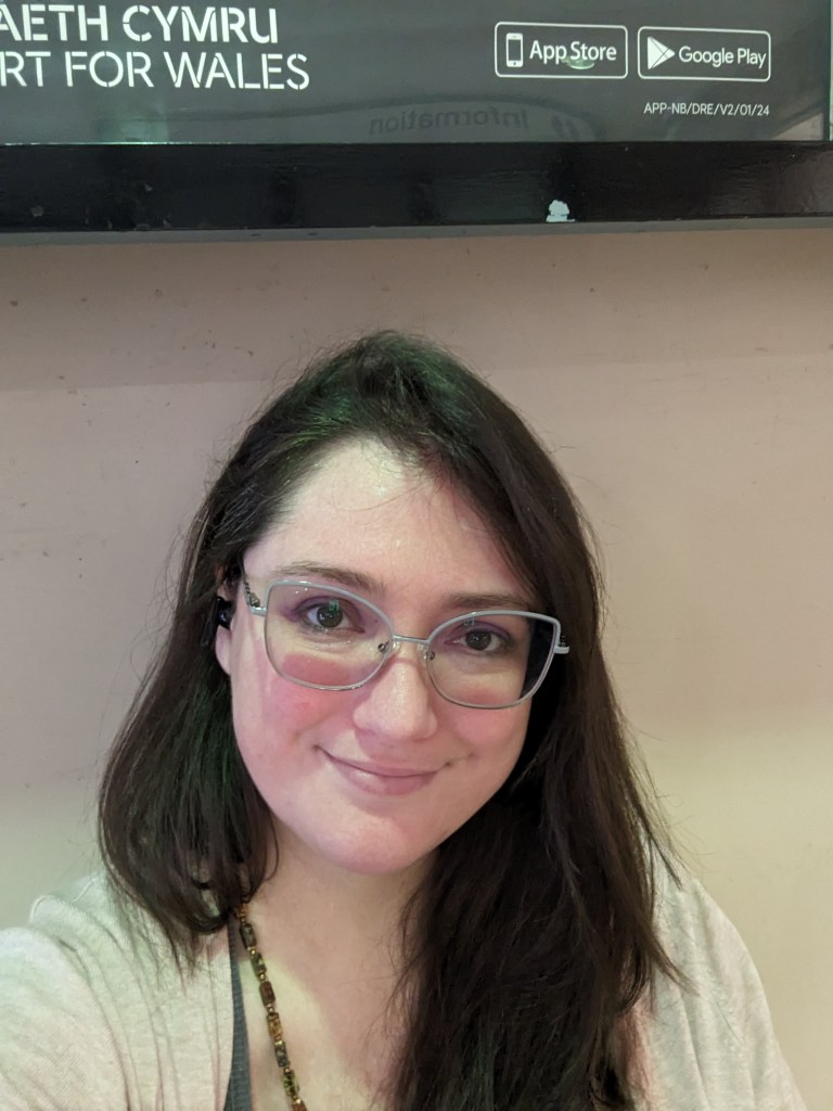 me a celtic woman with glasses